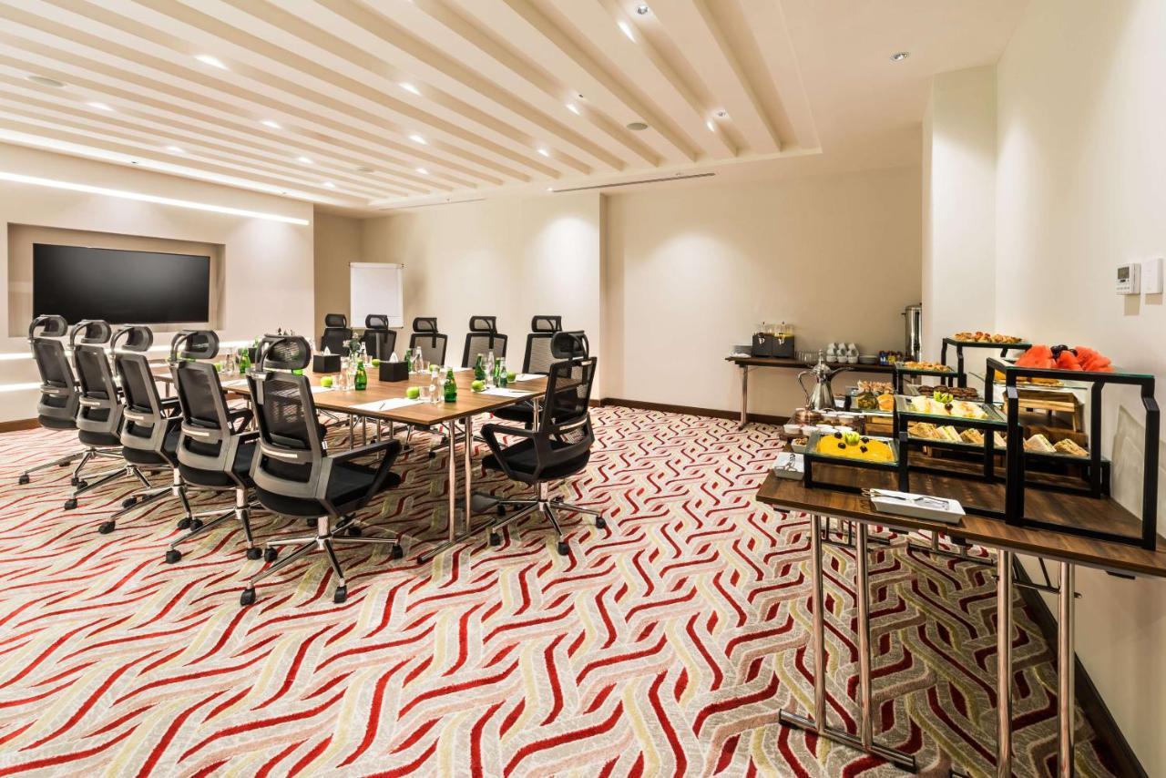 Best Western Plus Al Qurayyat City Center Exterior foto