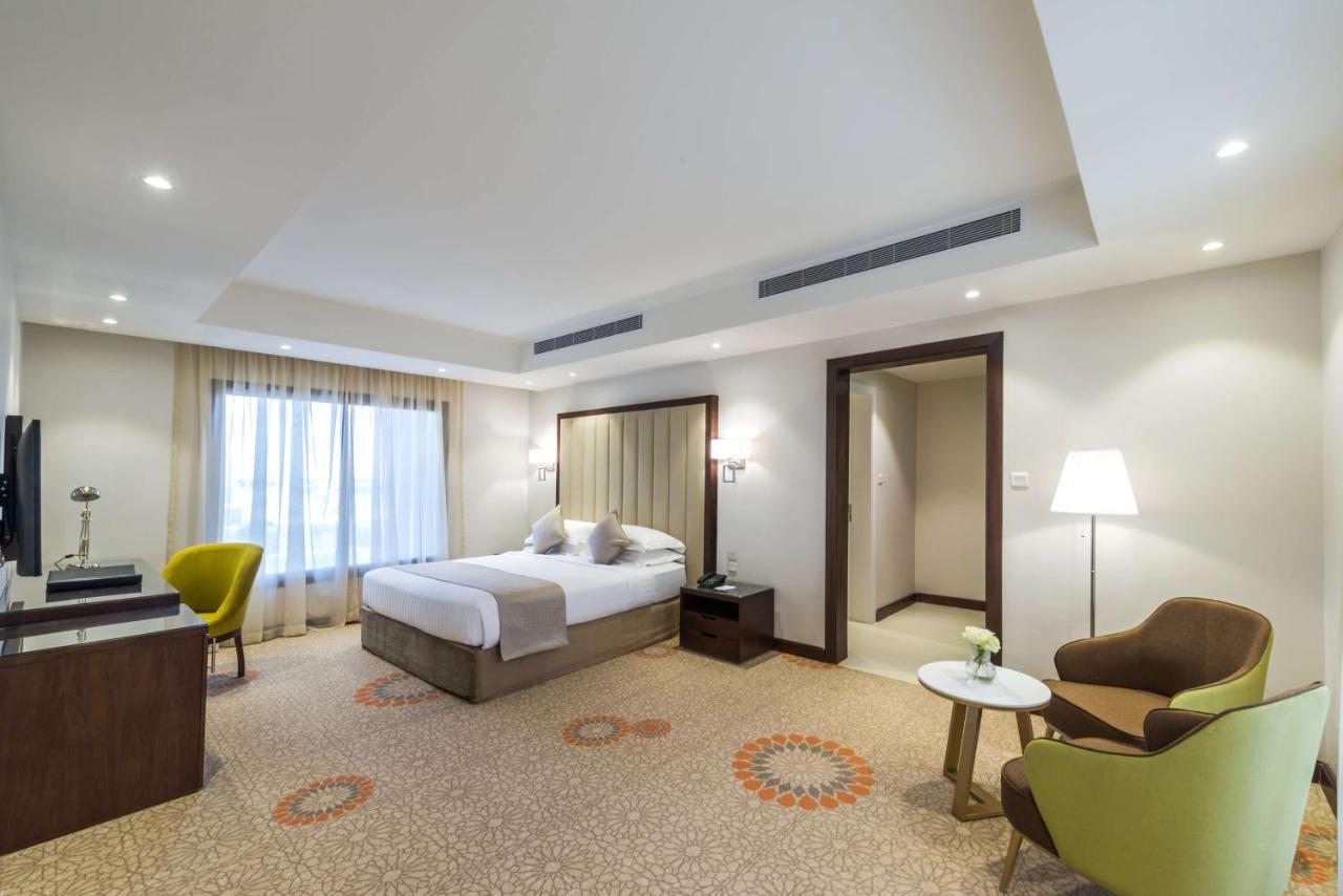 Best Western Plus Al Qurayyat City Center Exterior foto