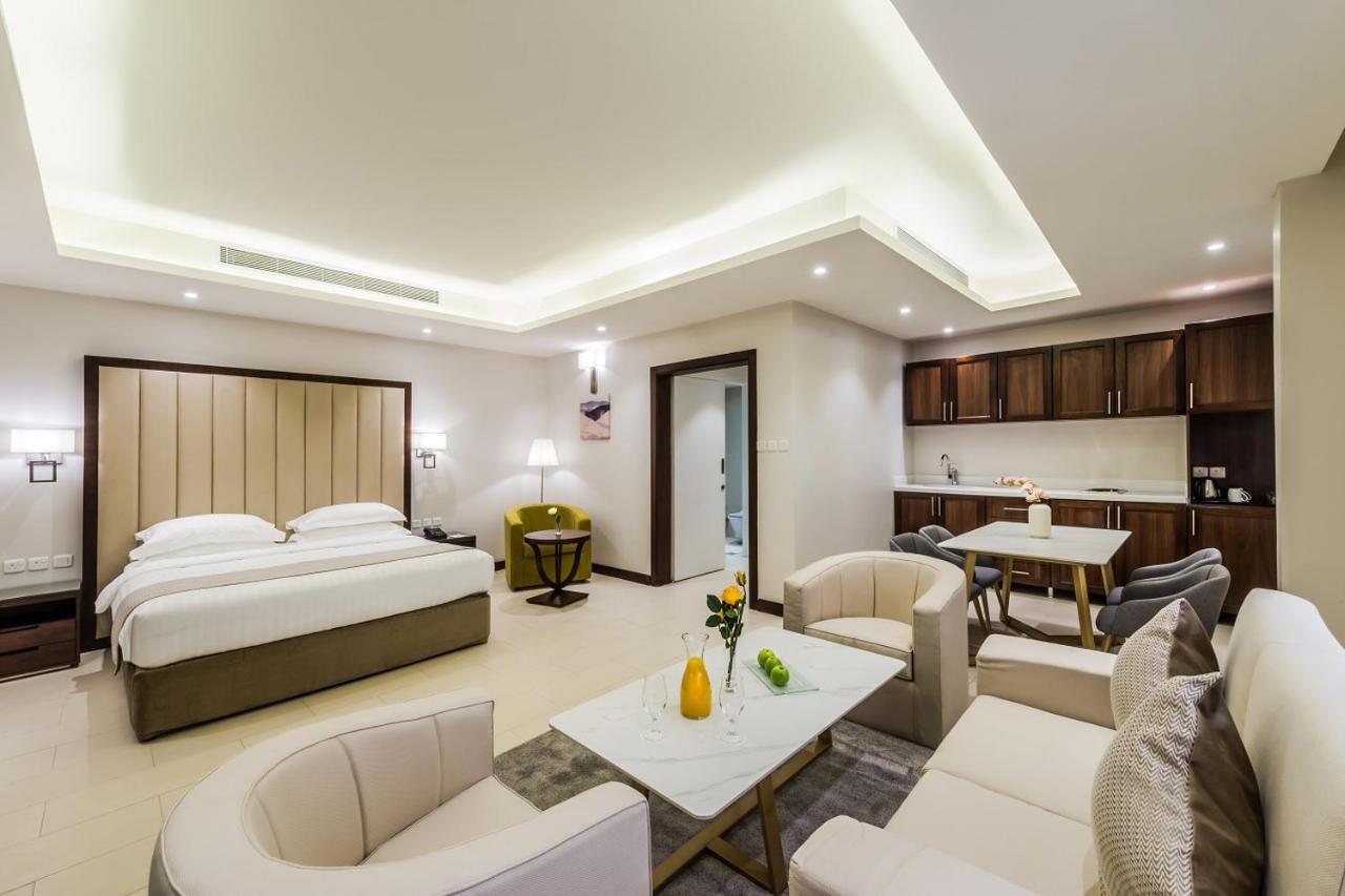 Best Western Plus Al Qurayyat City Center Exterior foto