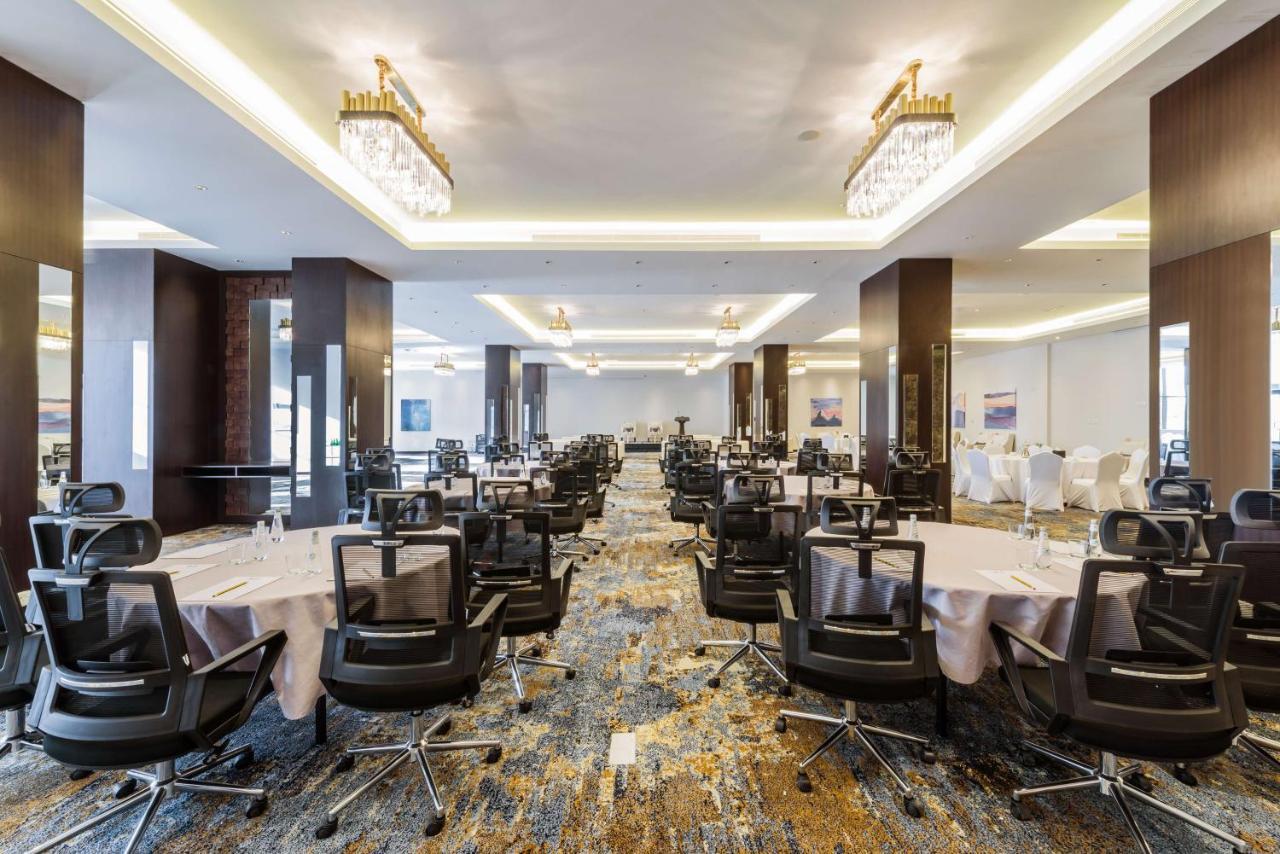 Best Western Plus Al Qurayyat City Center Exterior foto