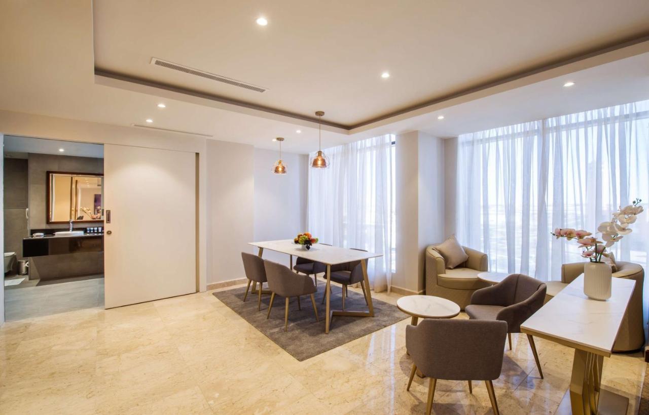 Best Western Plus Al Qurayyat City Center Exterior foto
