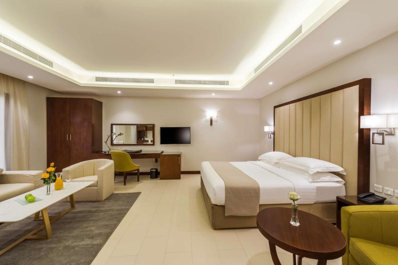 Best Western Plus Al Qurayyat City Center Exterior foto